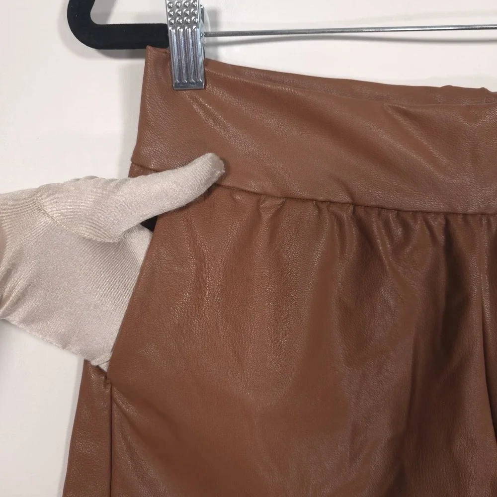 Commando Women's MEDIUM Cocoa Brown‎ Faux Leather Relaxed Shorts MADE IN USA🇺🇸